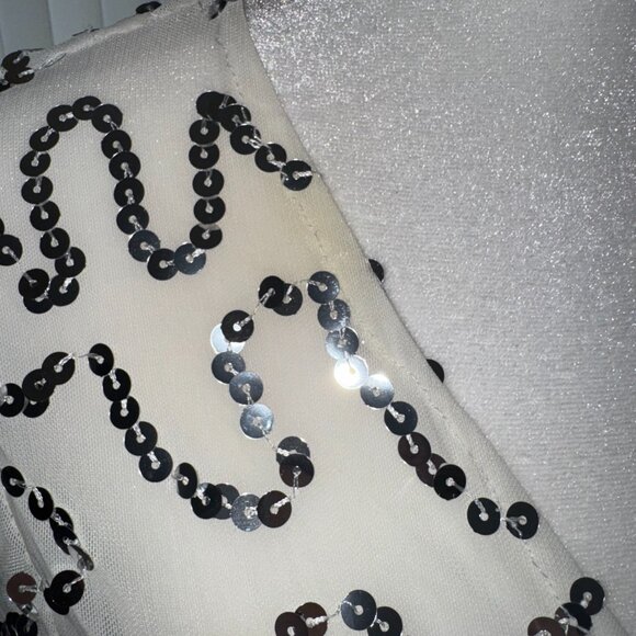 Ladies Cropped Sequin Cardigan Jacket Shirt Long Sleeve Top Betsey Johnson SZE L - Picture 11 of 15